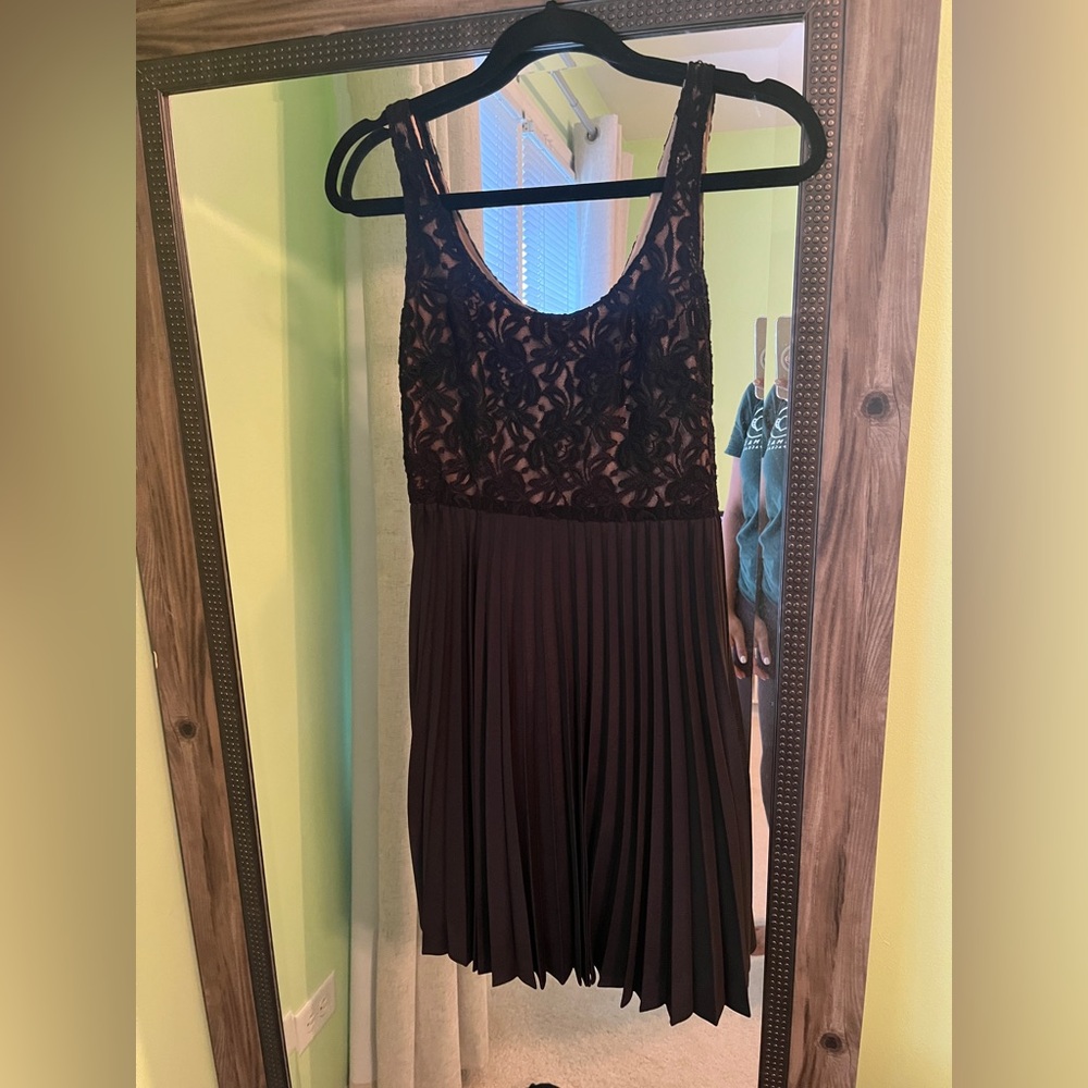 Elegant Black Lace Evening Dress